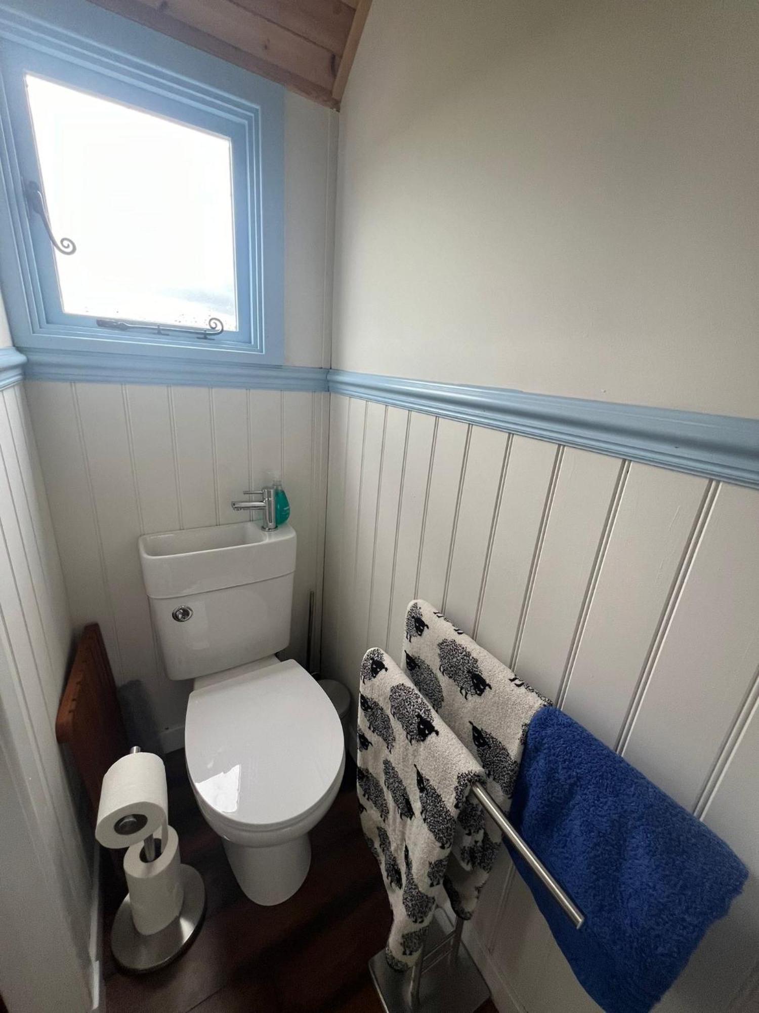 Wee Shepherds Hut Maybole Extérieur photo